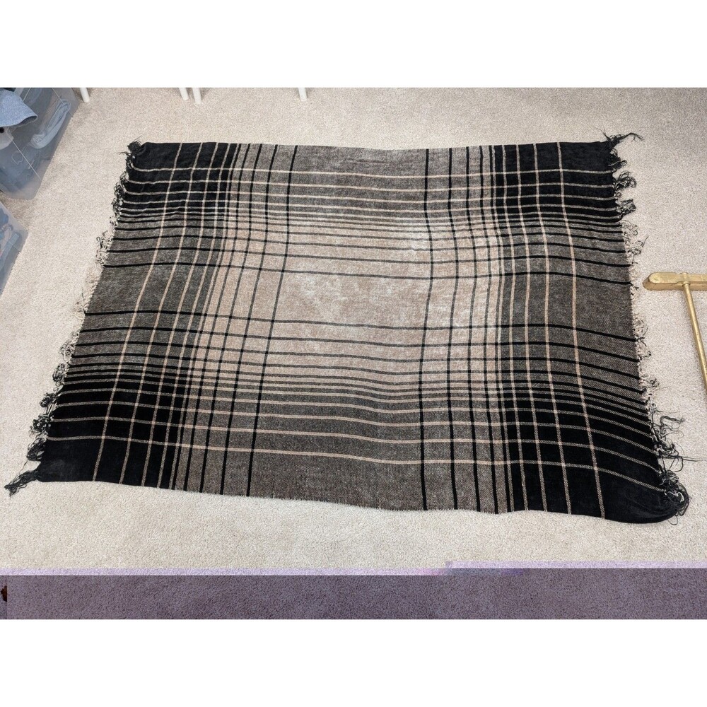 Vtg Churchill Weavers Soft Fringe Throw Blanket Black & Gold Plaid Beautiful